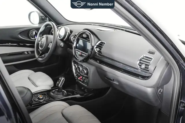 MINI Clubman view 8