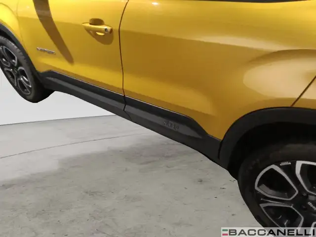 Jeep Avenger view 9