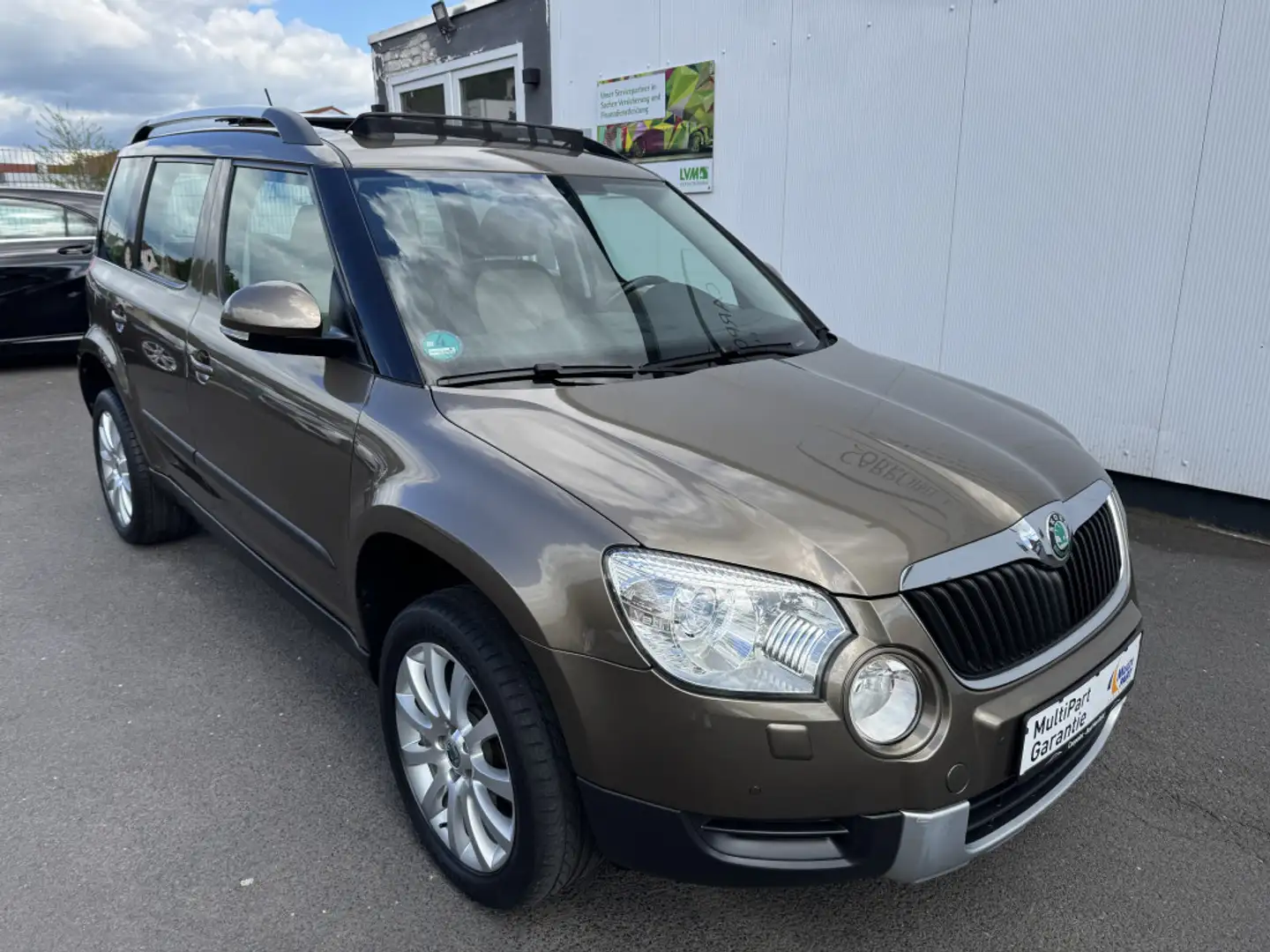 Skoda Yeti Experience 4x4 | PANORAMADACH| SHZ| NAVI| Bruin - 2