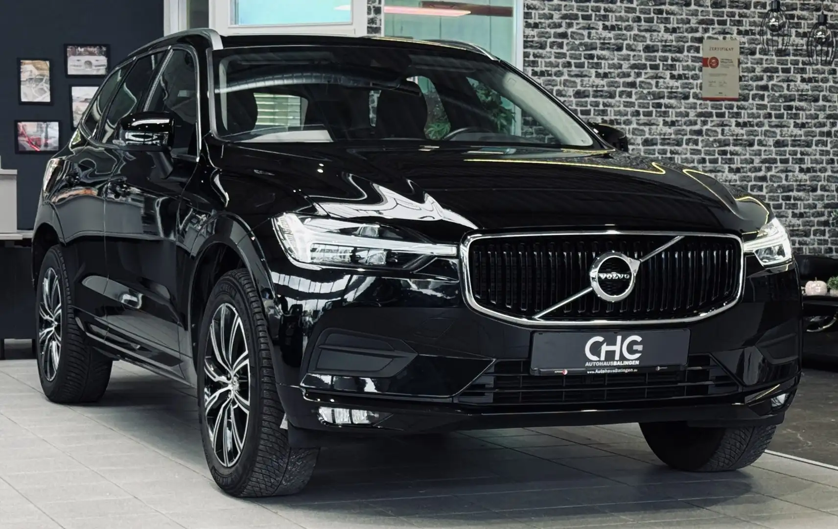 Volvo XC60 XC60 Momentum Pro AWD |LED|1.Hand|CarPlay|Sound| Schwarz - 1