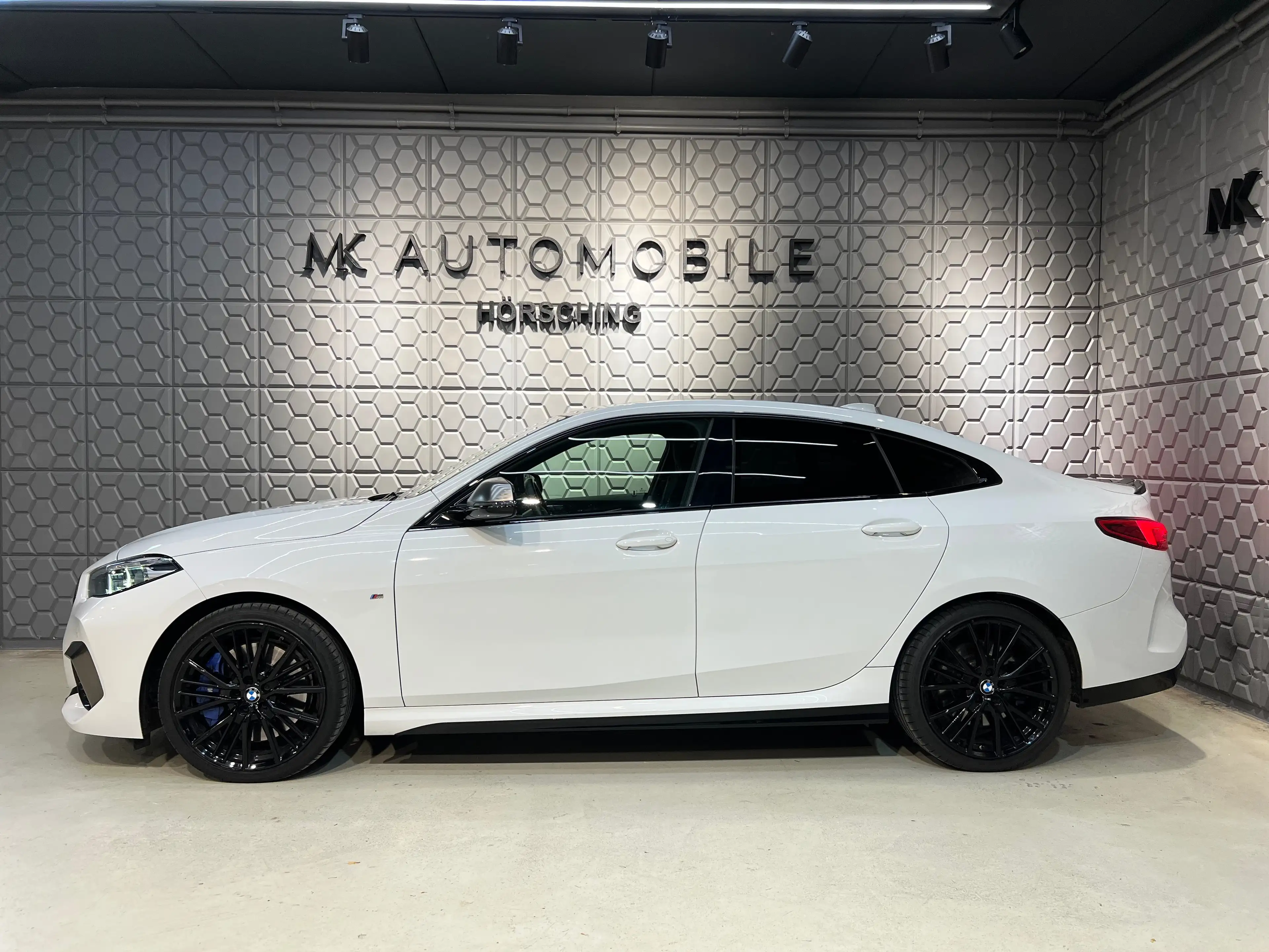 BMW 235 M Sport i xDrive*HUD*SITZHEIZUNG*MEMORY*AMBIENTE* — photo 6