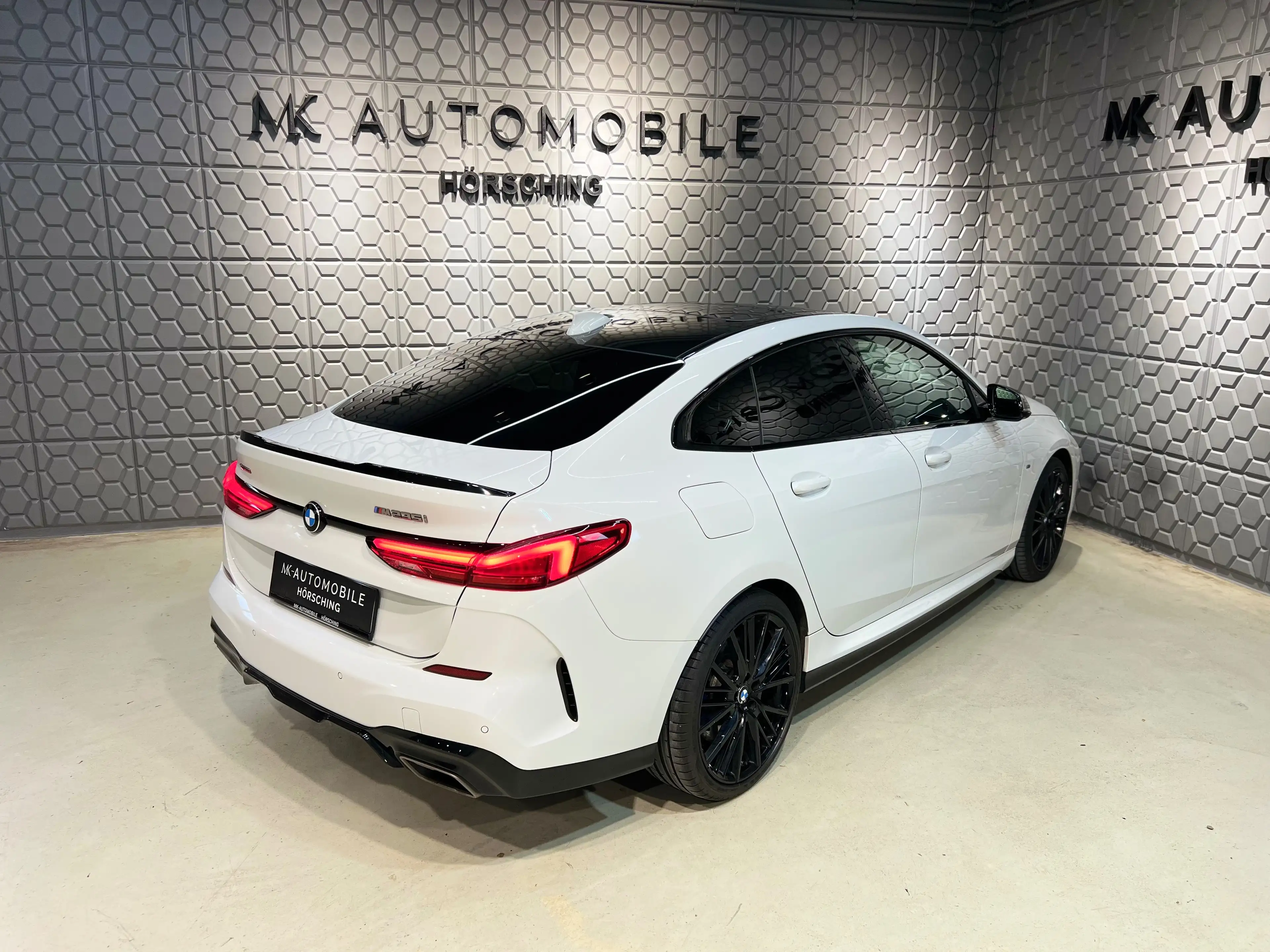 BMW 235 M Sport i xDrive*HUD*SITZHEIZUNG*MEMORY*AMBIENTE* — photo 9