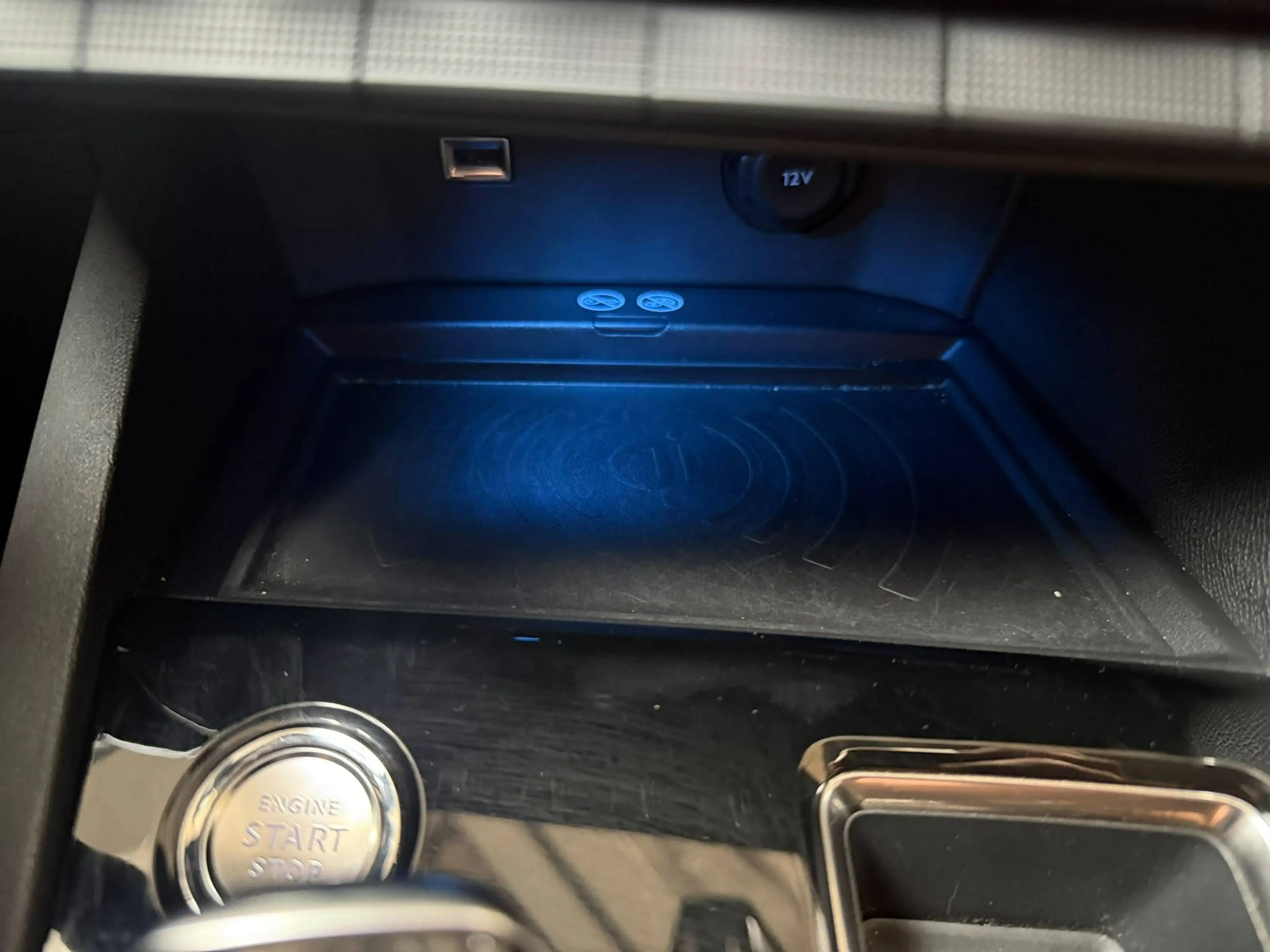 Peugeot 3008 3008 1.5 BlueHDi Allure — photo 10