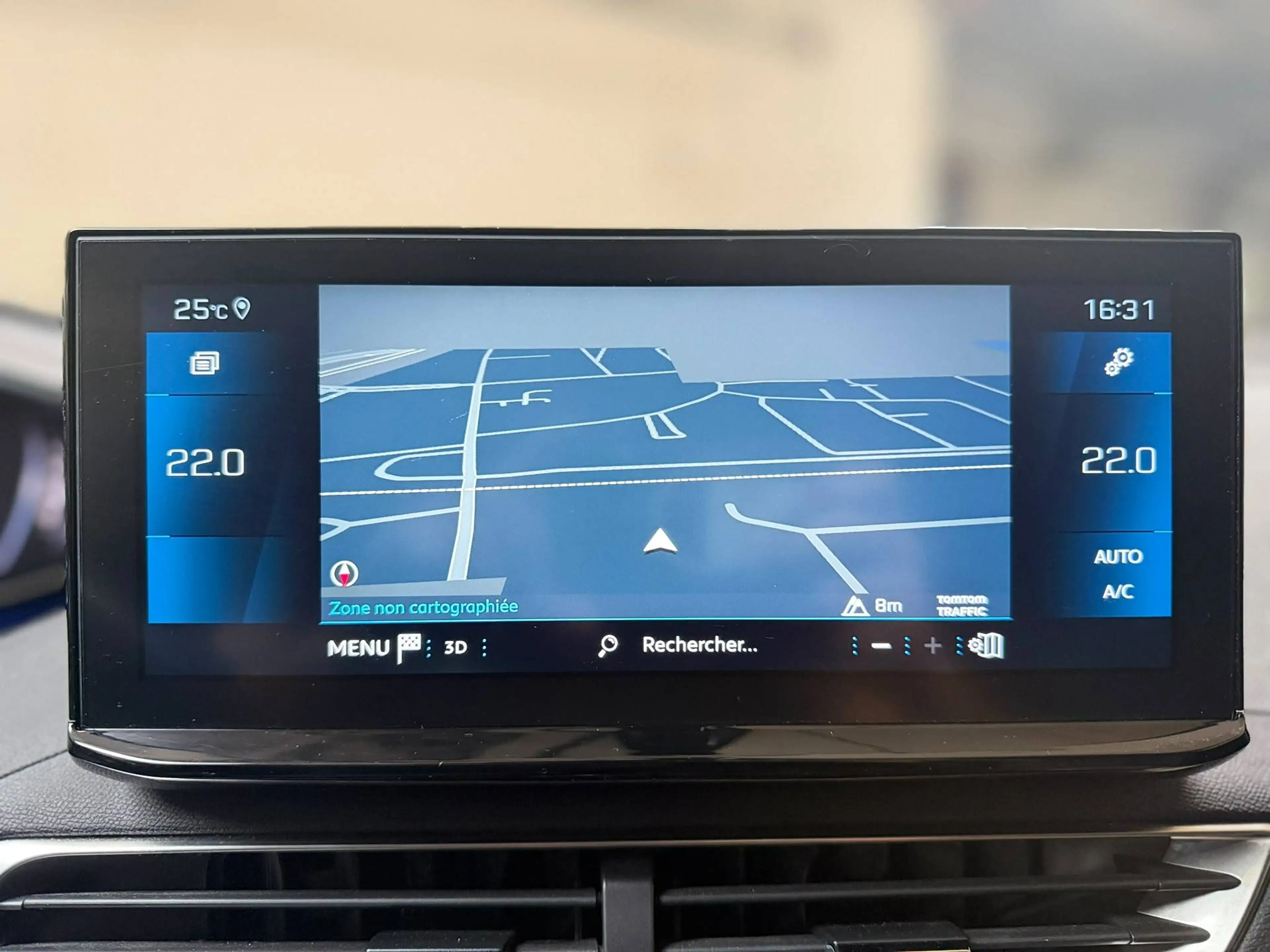 Peugeot 3008 3008 1.5 BlueHDi Allure — photo 14