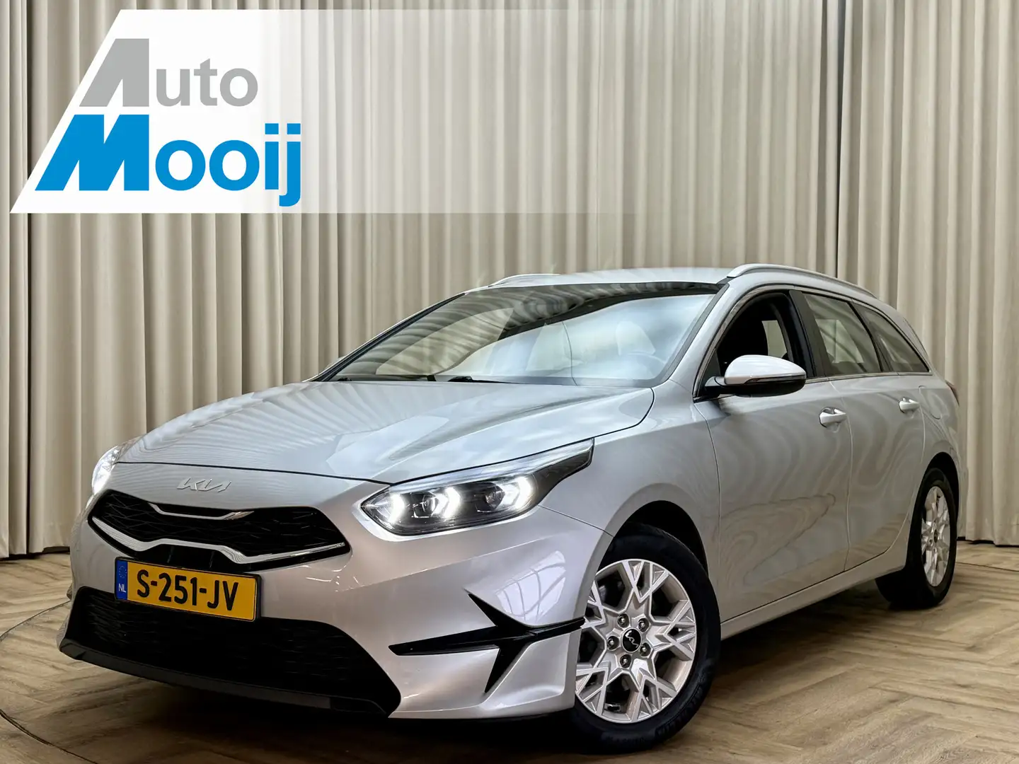 Kia Ceed SW / cee'd SW Sportswagon 1.0 T-GDi DynamicLine Org.NL! / Trekha Grau - 1