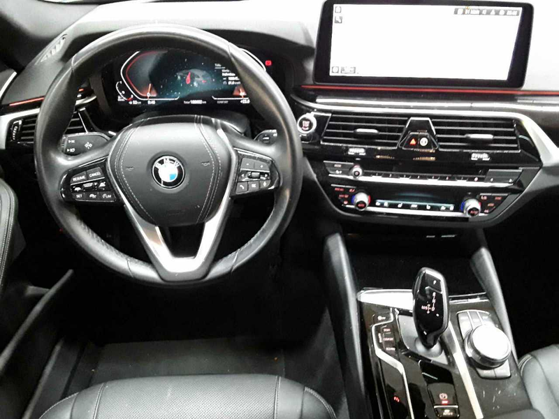 BMW 520 520d Touring Aut. HuD AHK Pano — photo 10