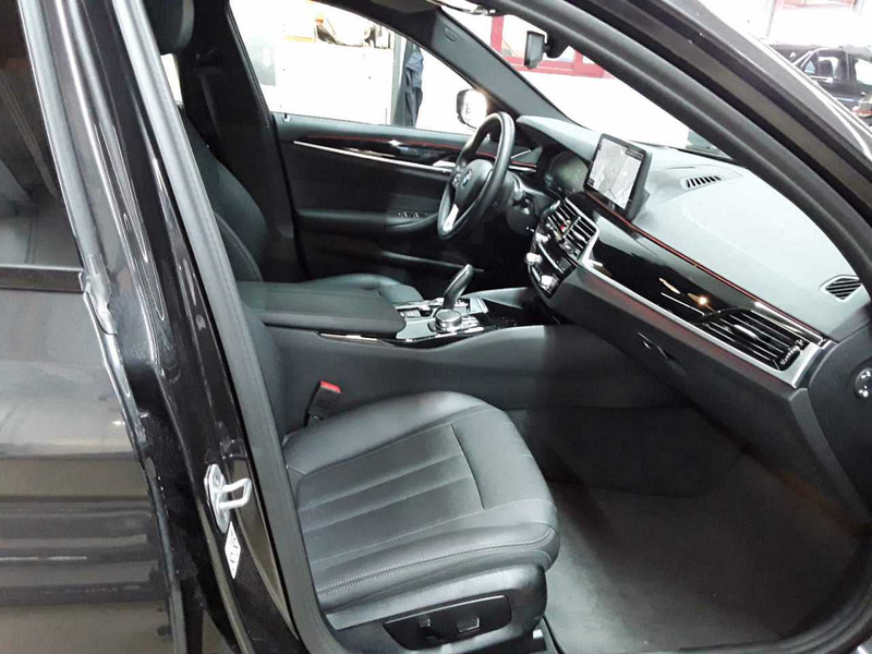 BMW 520 520d Touring Aut. HuD AHK Pano — photo 8