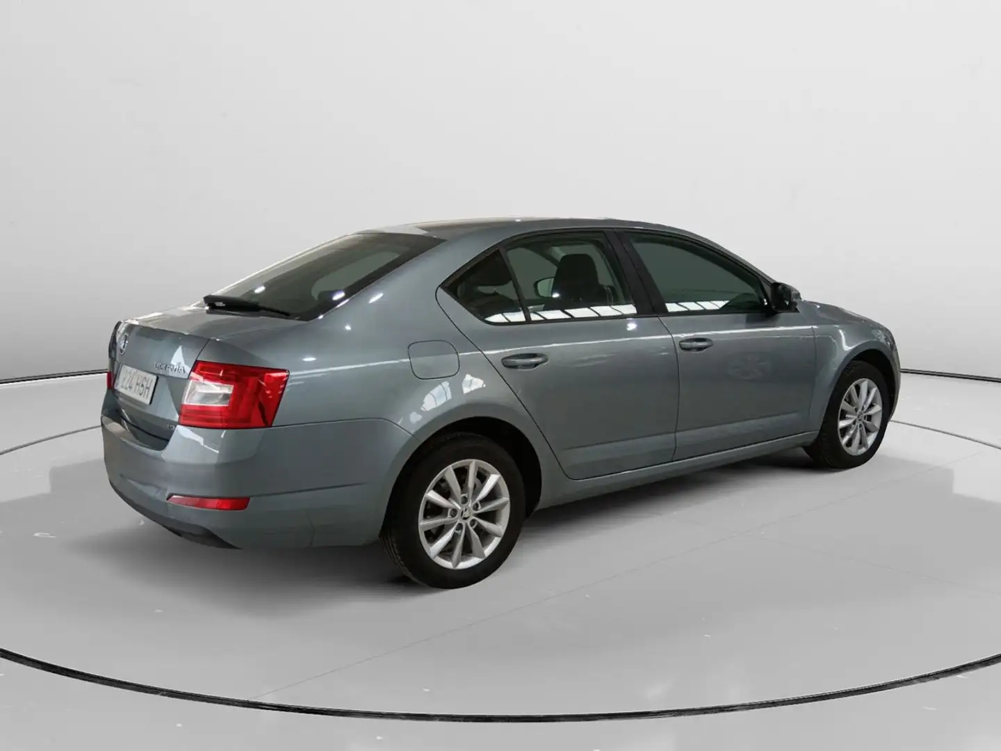 Skoda Octavia 1.6TDI CR Ambition Gris - 2