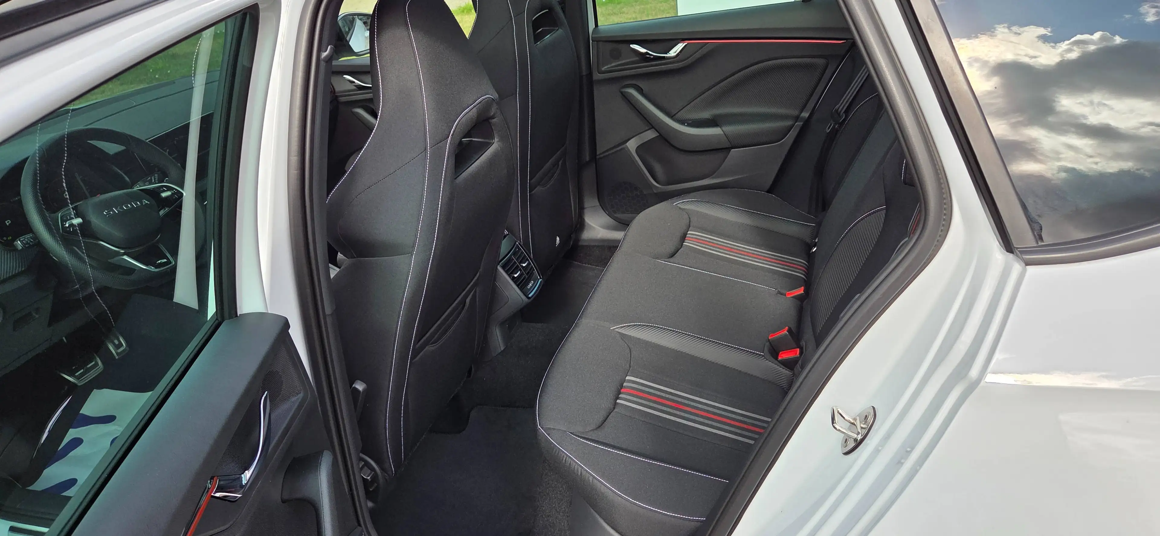 Skoda Kamiq Kamiq 1.0 TSI DSG Monte Carlo — photo 8