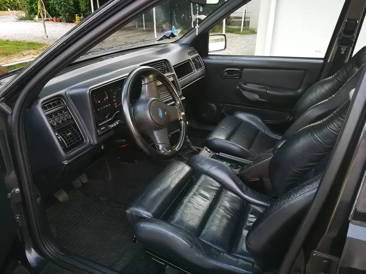 Ford Sierra 4p 2.0 Cosworth c/clima 4x4 cat., foto 6