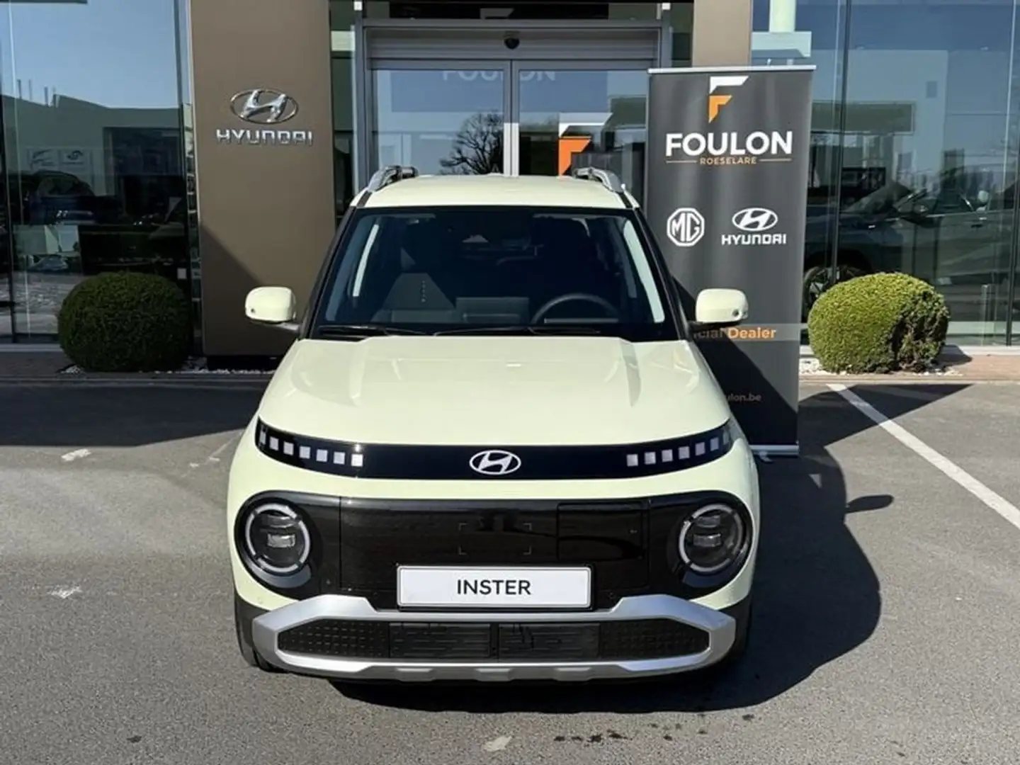 Hyundai Inster 49 kWh Urban / STOCK Beige - 2