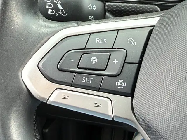 Volkswagen T-Cross view 13