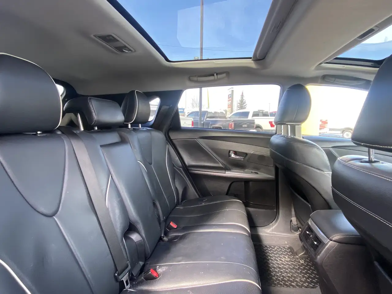 Toyota Venza снимка Toyota Venza
