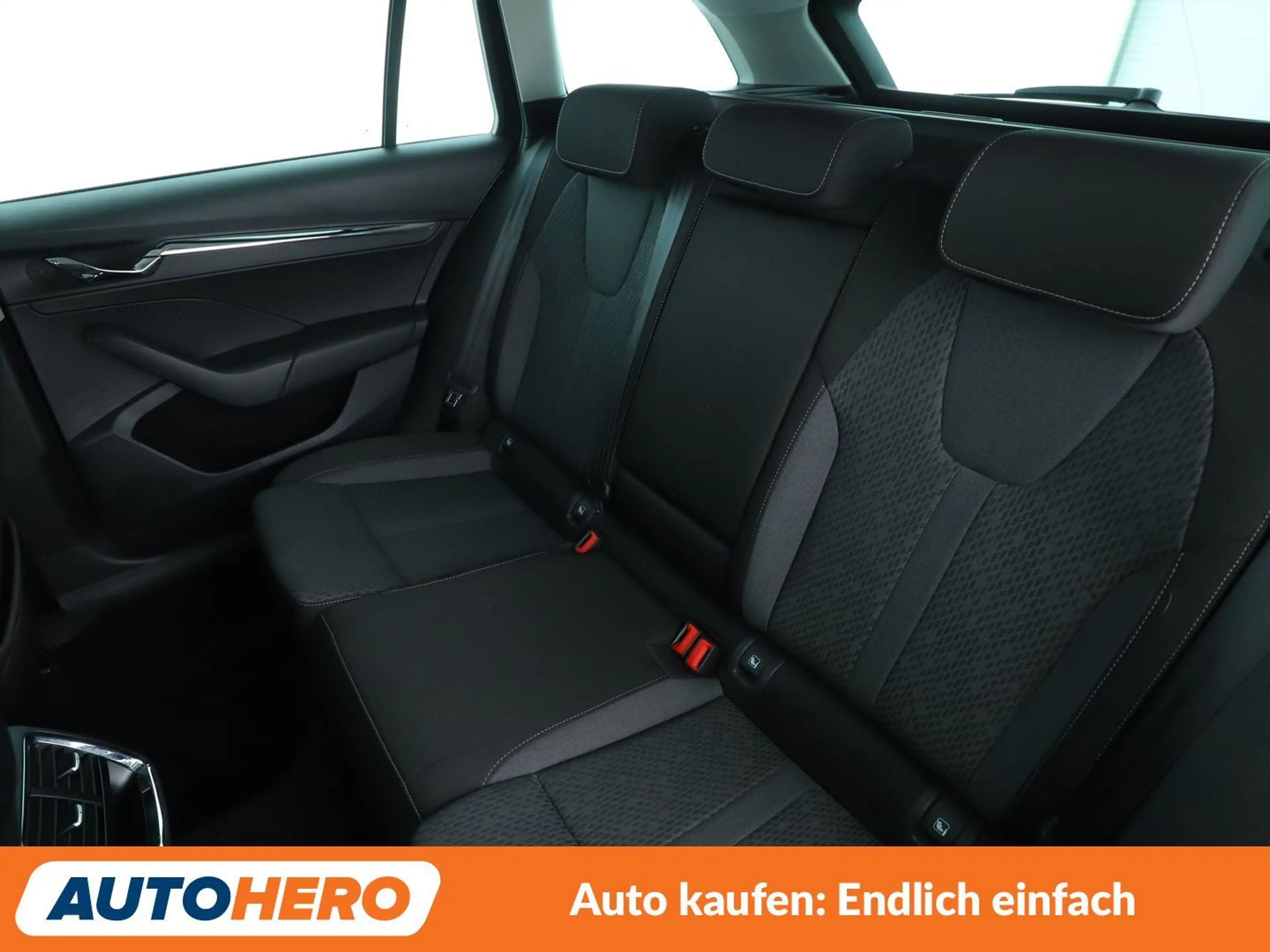Skoda Octavia 2.0 TDI Style Aut.*NAVI*ACC*CAM*PDC*SHZ* — photo 14
