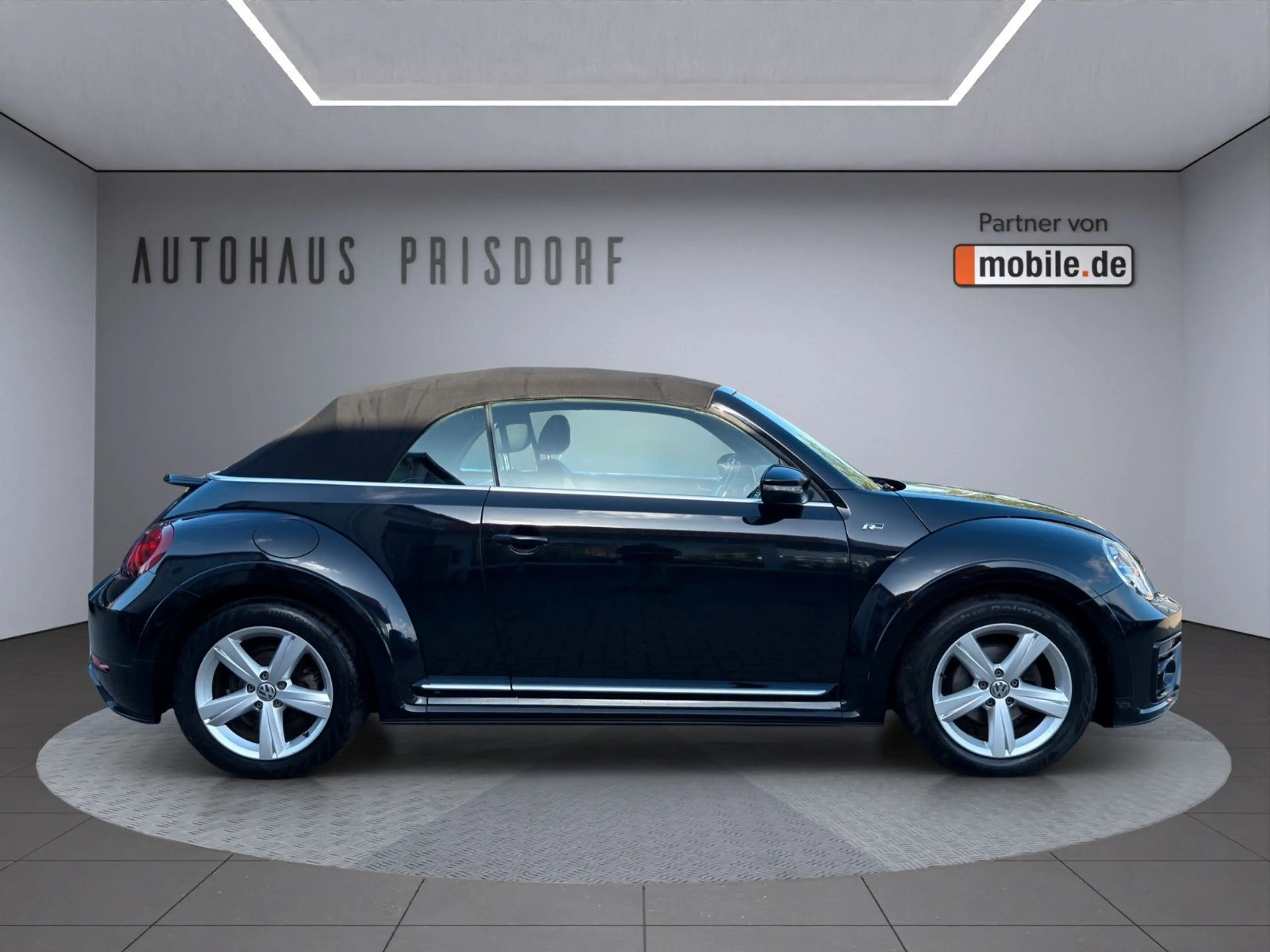 Volkswagen Beetle Cabriolet R-Line Klima/PDC/SHZ — photo 4