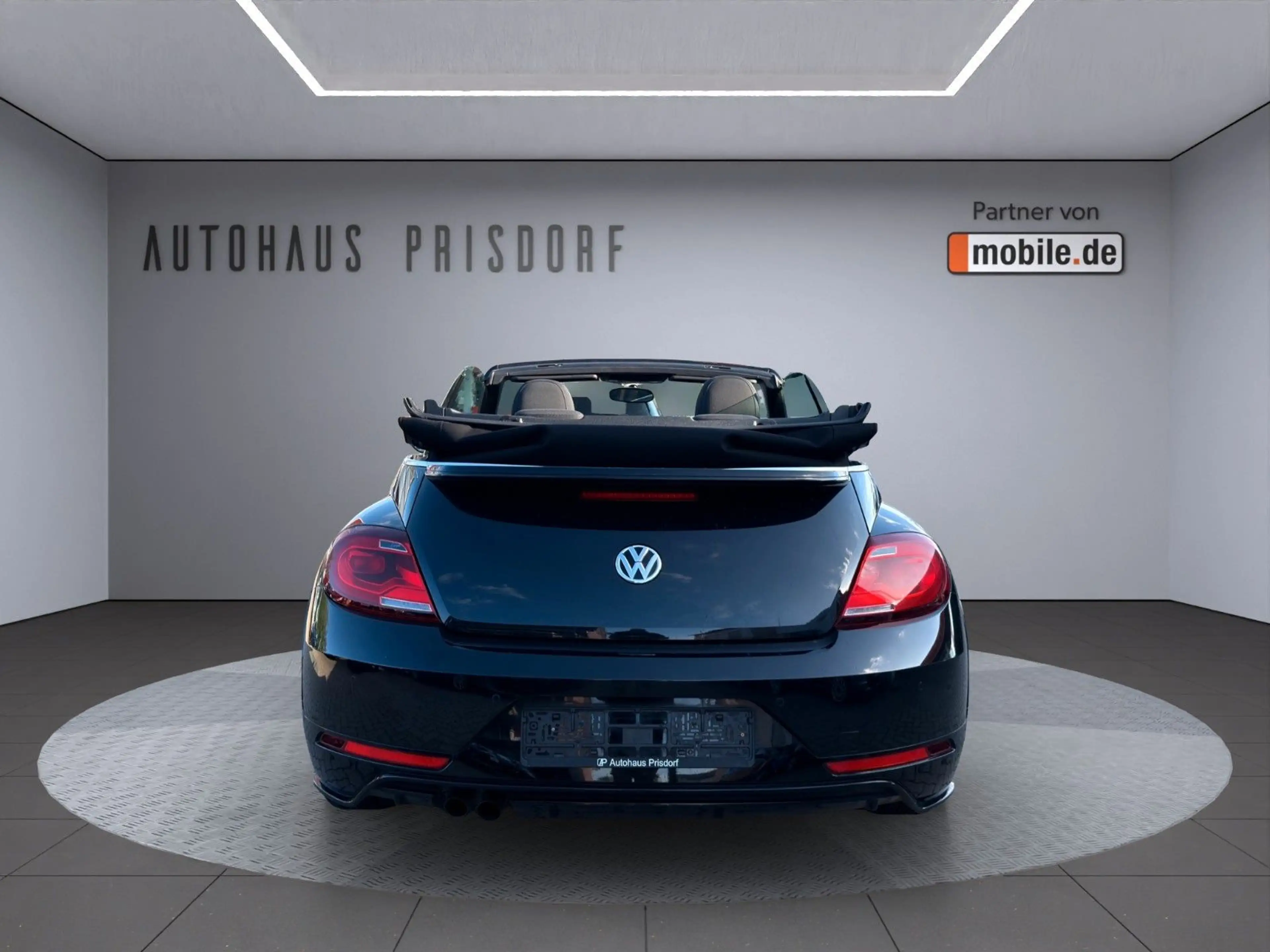 Volkswagen Beetle Cabriolet R-Line Klima/PDC/SHZ — photo 6