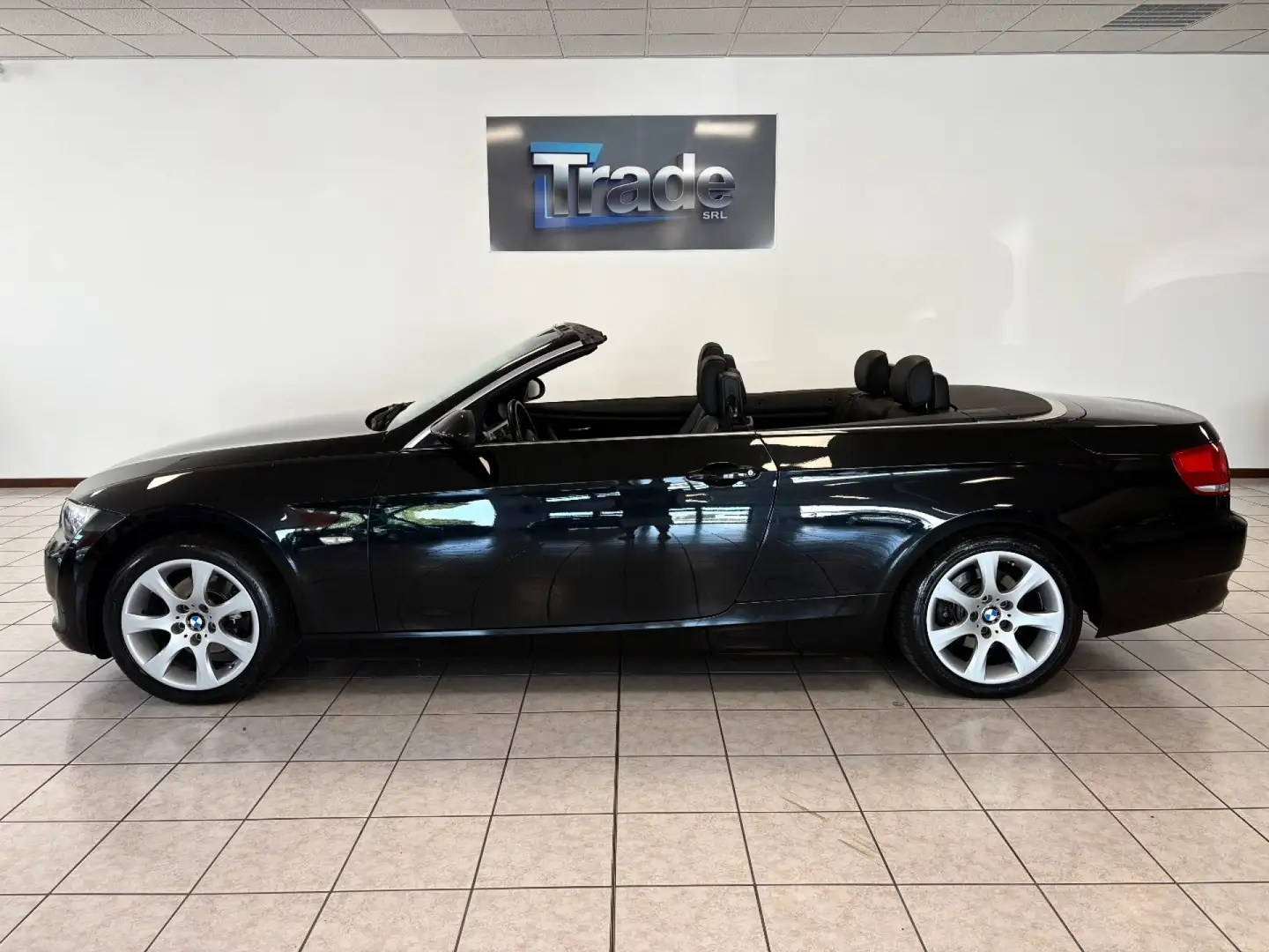 BMW 320 320i cat Cabrio Automatica Navi Noir - 1