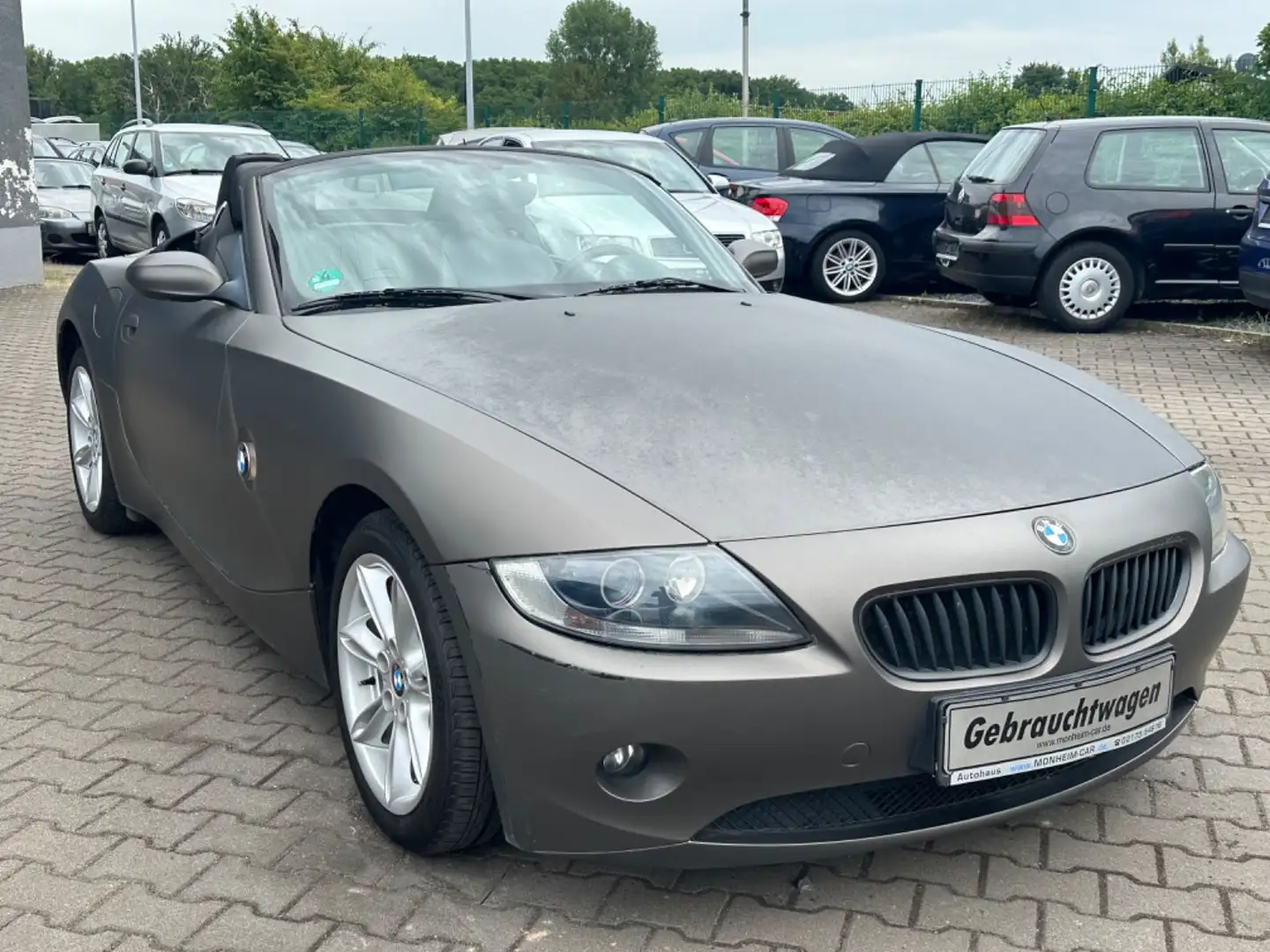 BMW Z4 Baureihe Z4 Roadster 2.2i Schwarz - 2