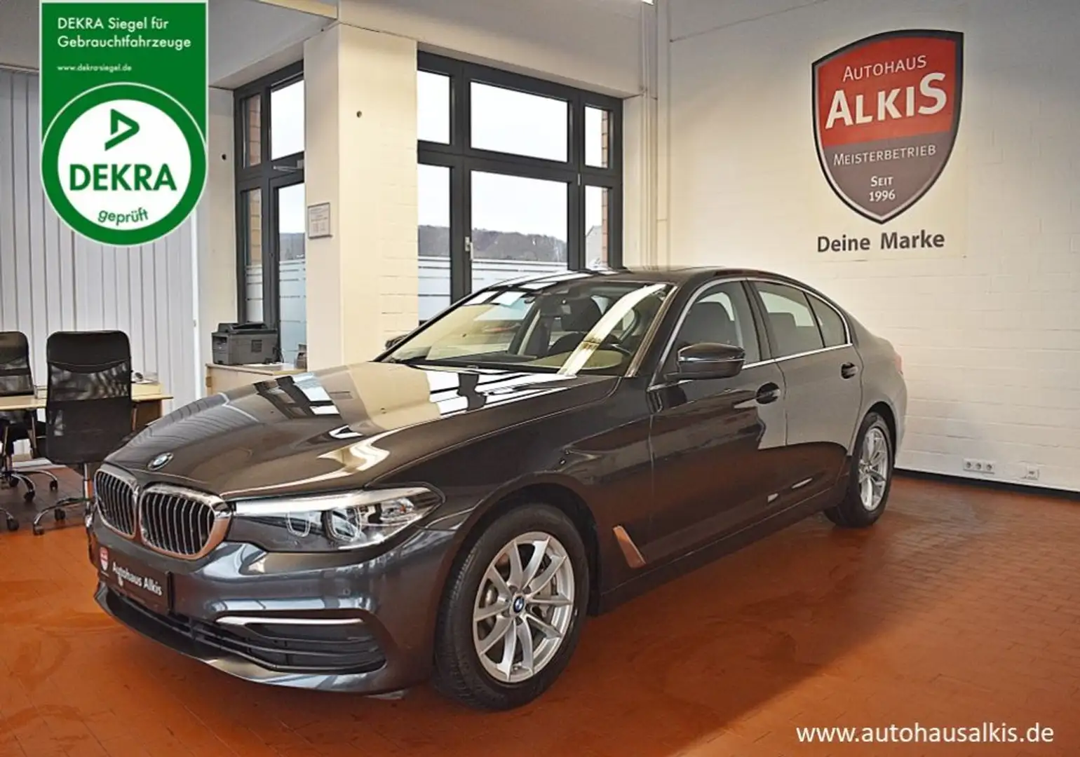 BMW 530 530i Aut. Grijs - 1