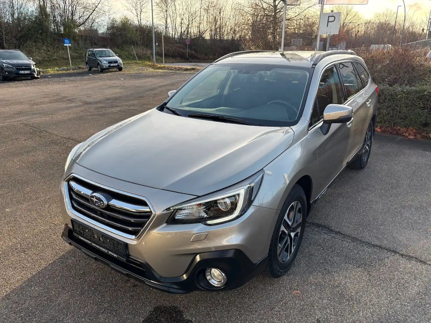 Subaru OUTBACK 2.5i Comfort Lineartronic + AHK ! Argintiu - 1
