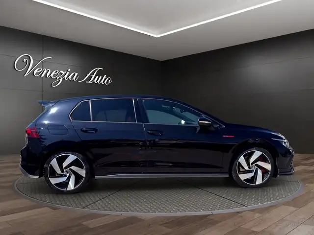 Volkswagen Golf view 12