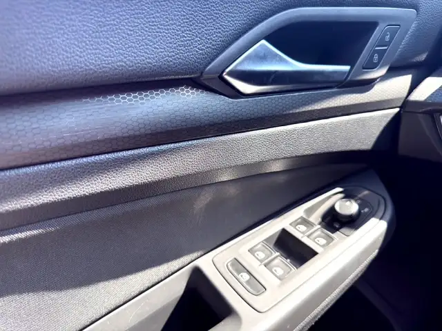 Volkswagen Golf view 14