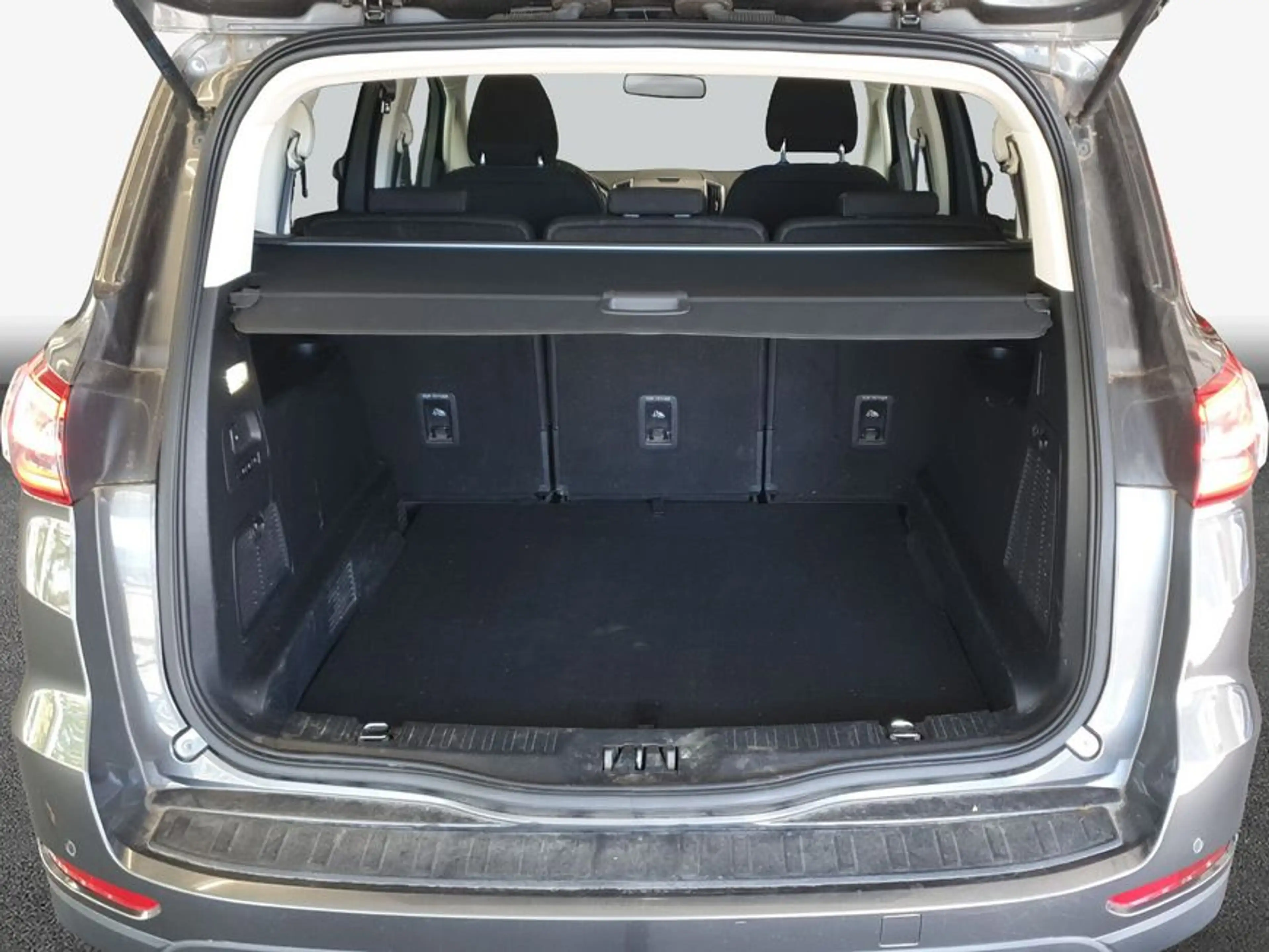 Ford S-Max 2.0 TDCi Bi-Turbo Aut. Titanium — photo 8