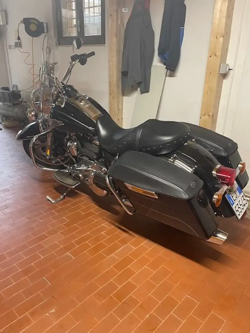 Harley-Davidson Road King Milwakee Eight 107" Nero - 2