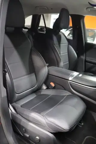 Mercedes-Benz GLC 200 view 13