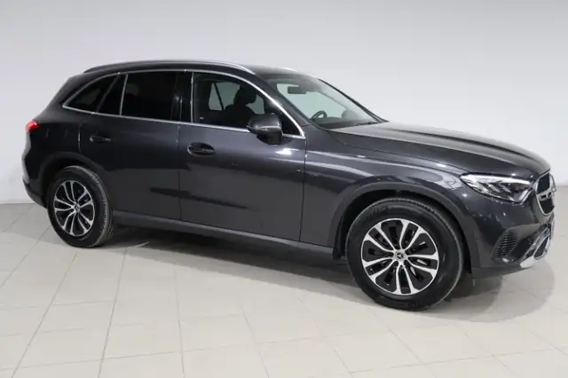 Mercedes-Benz GLC 200 view 6