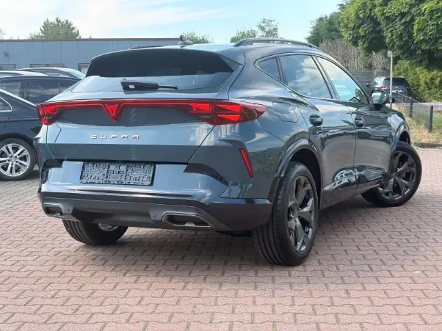 Cupra Formentor view 4