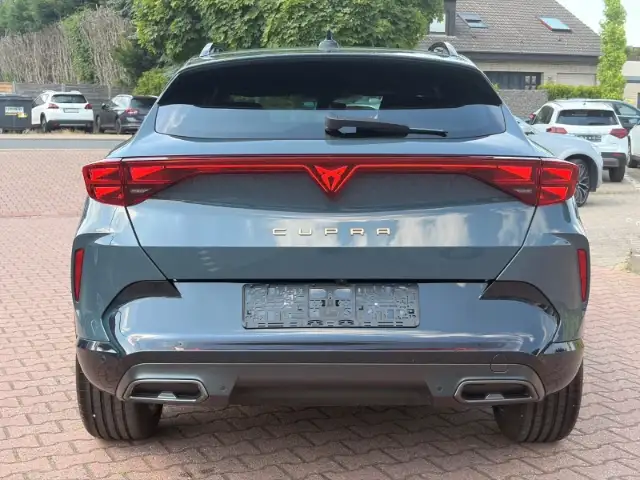 Cupra Formentor view 5