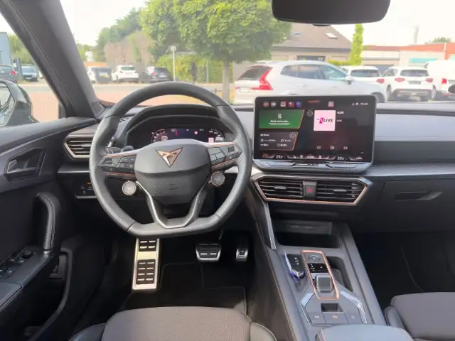 Cupra Formentor view 8