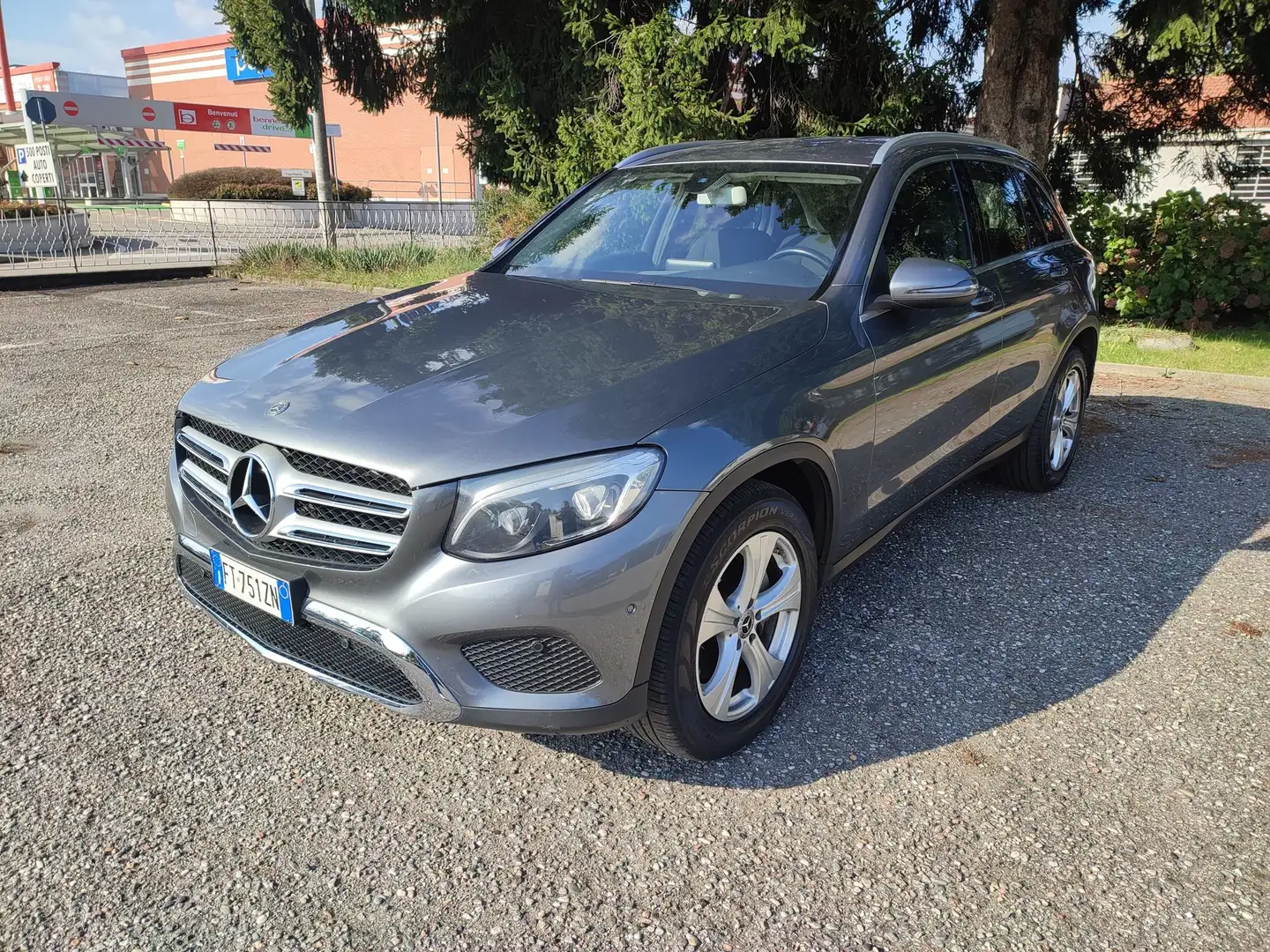 Mercedes-Benz GLC 250 250 d 4Matic Sport Grijs - 1