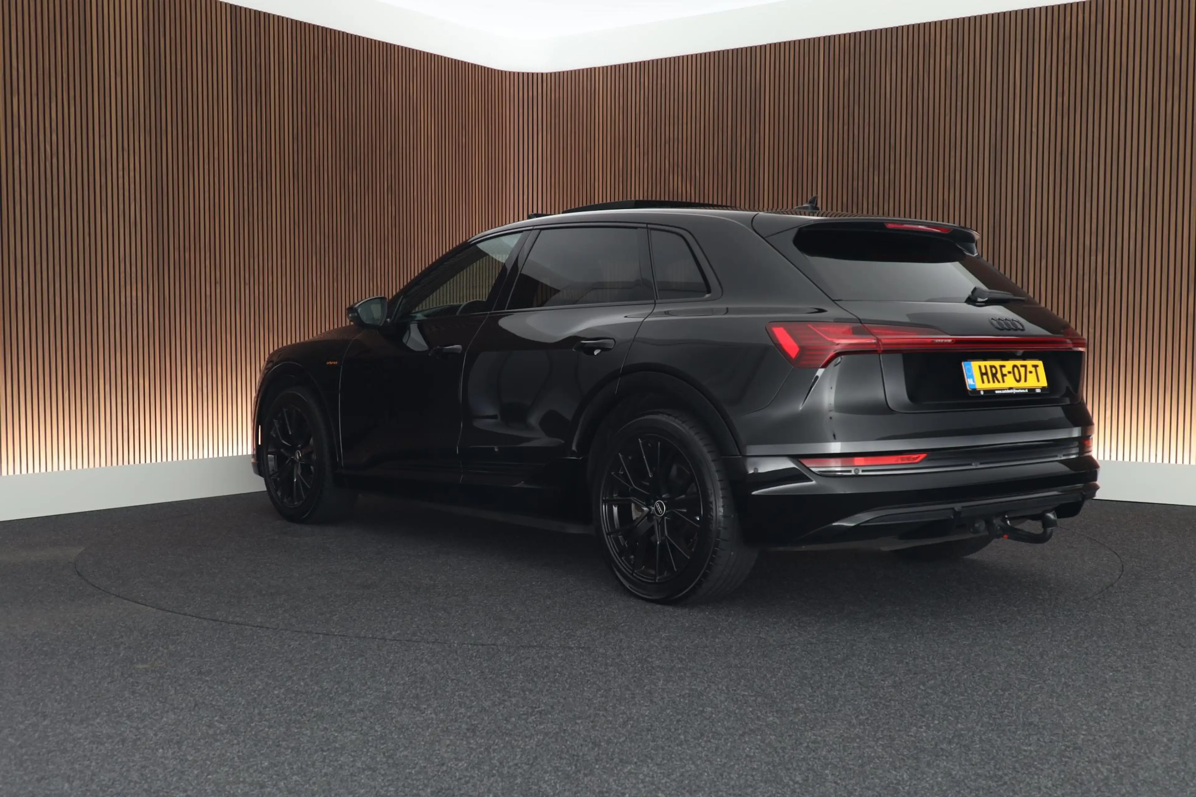 Audi e-tron 55 408pk 95 kWh quattro S Edition S-Line SOH 95% P — photo 10