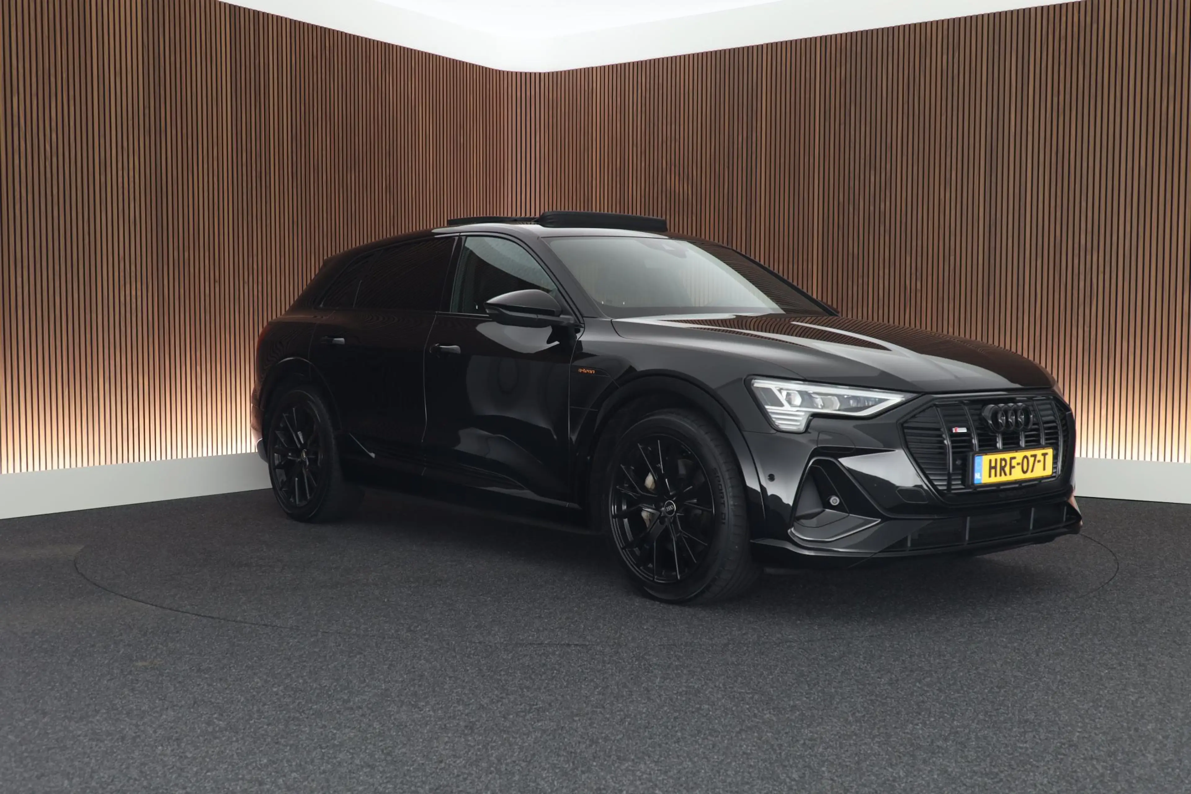 Audi e-tron 55 408pk 95 kWh quattro S Edition S-Line SOH 95% P — photo 13