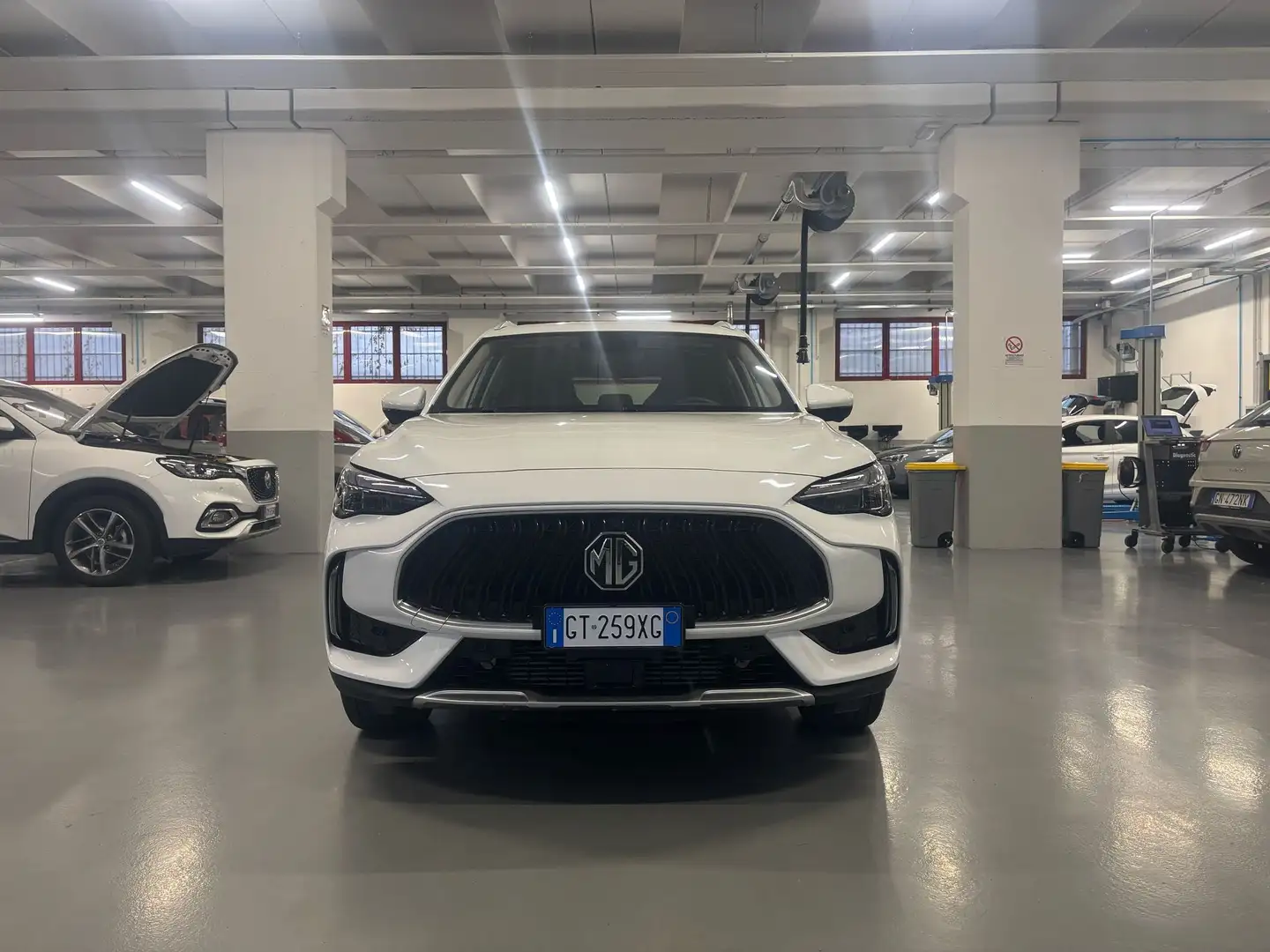 MG HS 1.5 t Luxury auto Bianco - 2