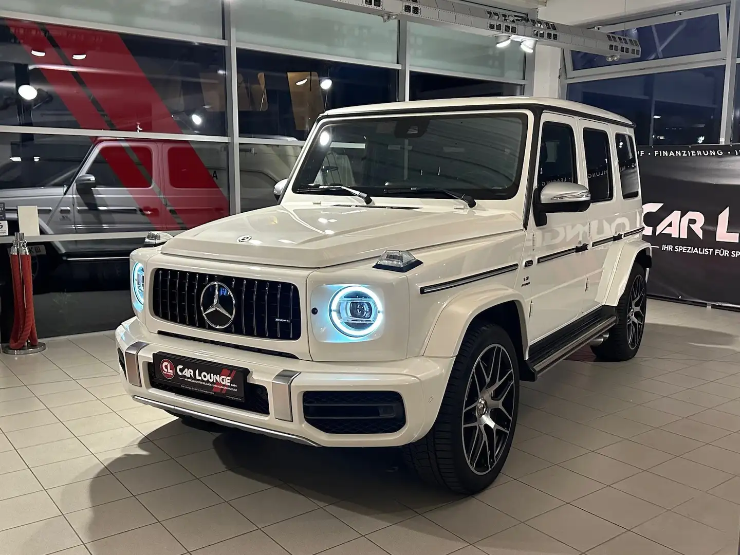 Mercedes-Benz G 63 AMG Stronger than time Edt. |Distr|Carbon|Burm| Blanc - 1