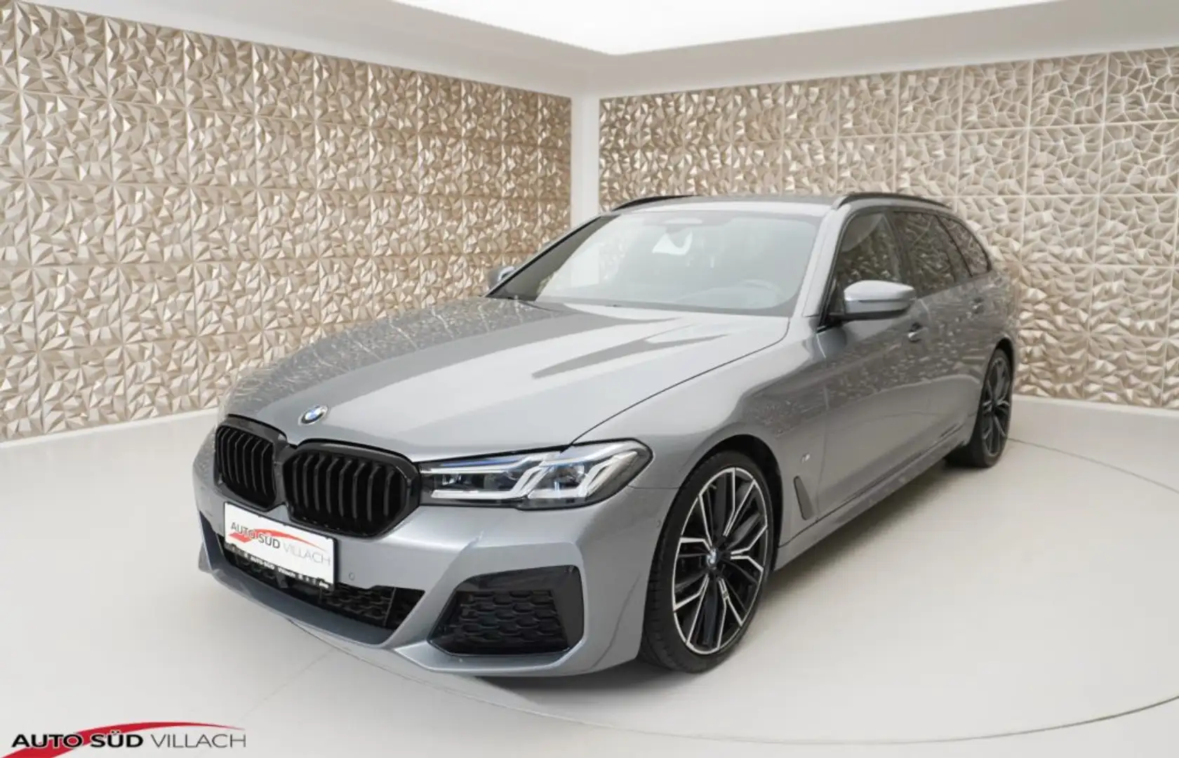 BMW 530 d M xDrive Touring G31 B57 Grigio - 2