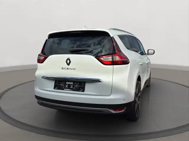 Renault Scenic view 5