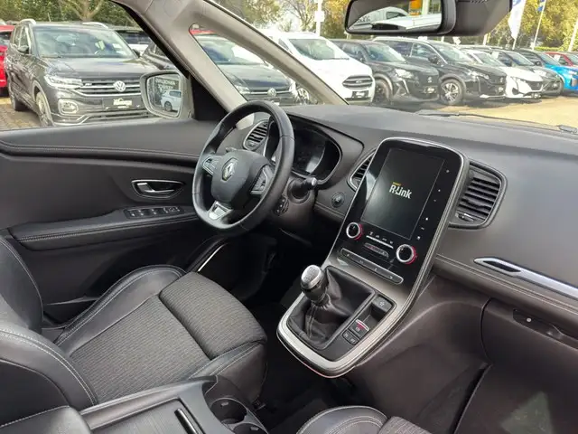 Renault Scenic view 10