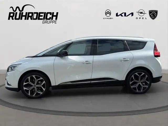 Renault Scenic view 2