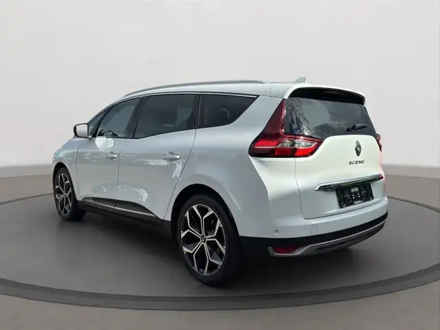 Renault Scenic view 3
