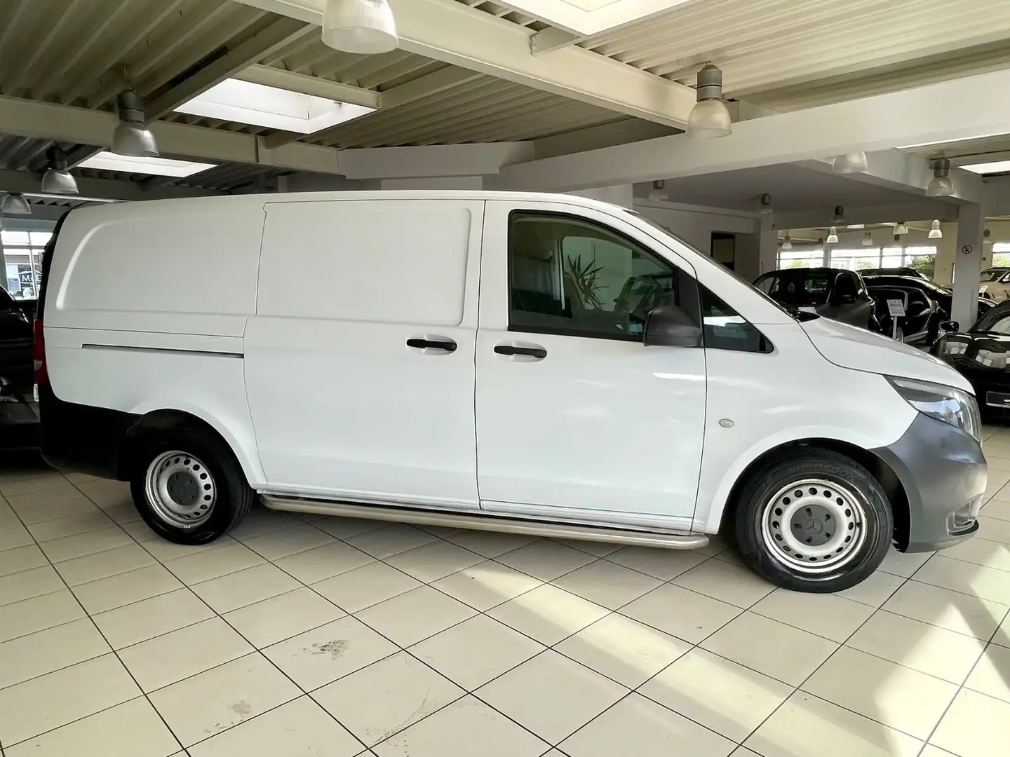 Mercedes-Benz Vito Kasten 111 CDI FWD lang/Klima/TüvNeu Weiß - 1