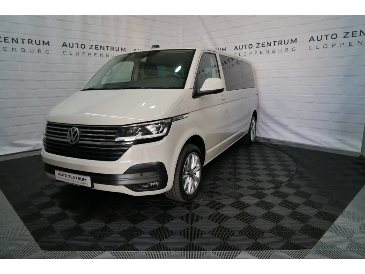 Volkswagen T6.1 Caravelle CL Lang 2.0 TDI LED+Navi+AHK+ACC Grau - 1