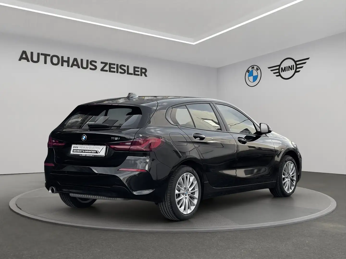 BMW 118 i Automatik Navi DAB Lordosenstütze Schwarz - 2