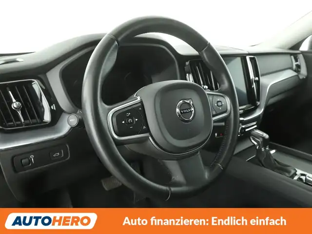 Volvo XC60 view 11