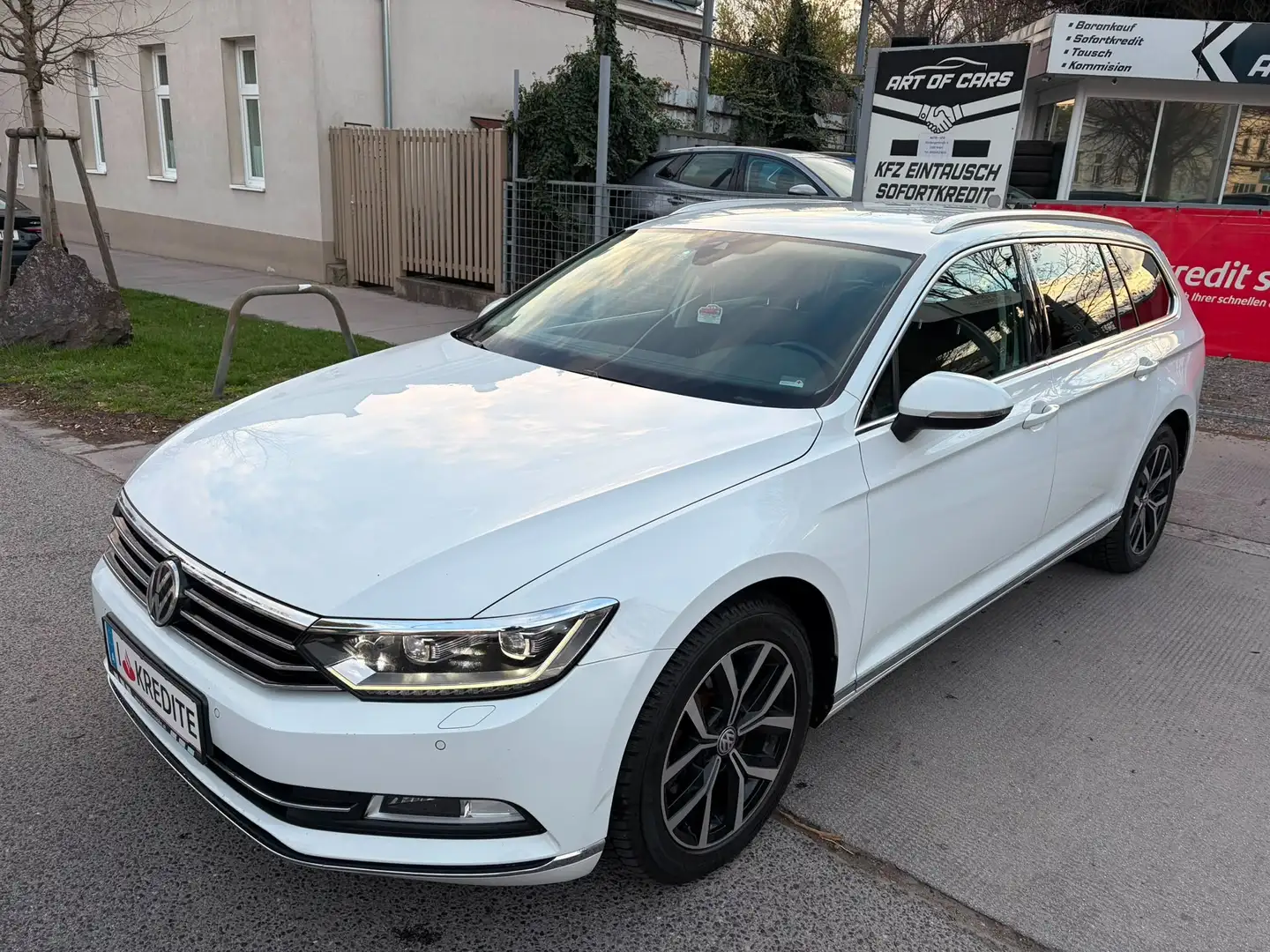 Volkswagen Passat Variant Passat Variant 2,0 TDI SCR DSG Weiß - 1