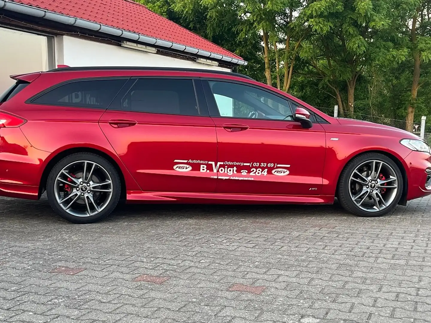 Ford Mondeo Turnier 2.0 EcoBlue Allrad Aut. ST-Line Rouge - 1