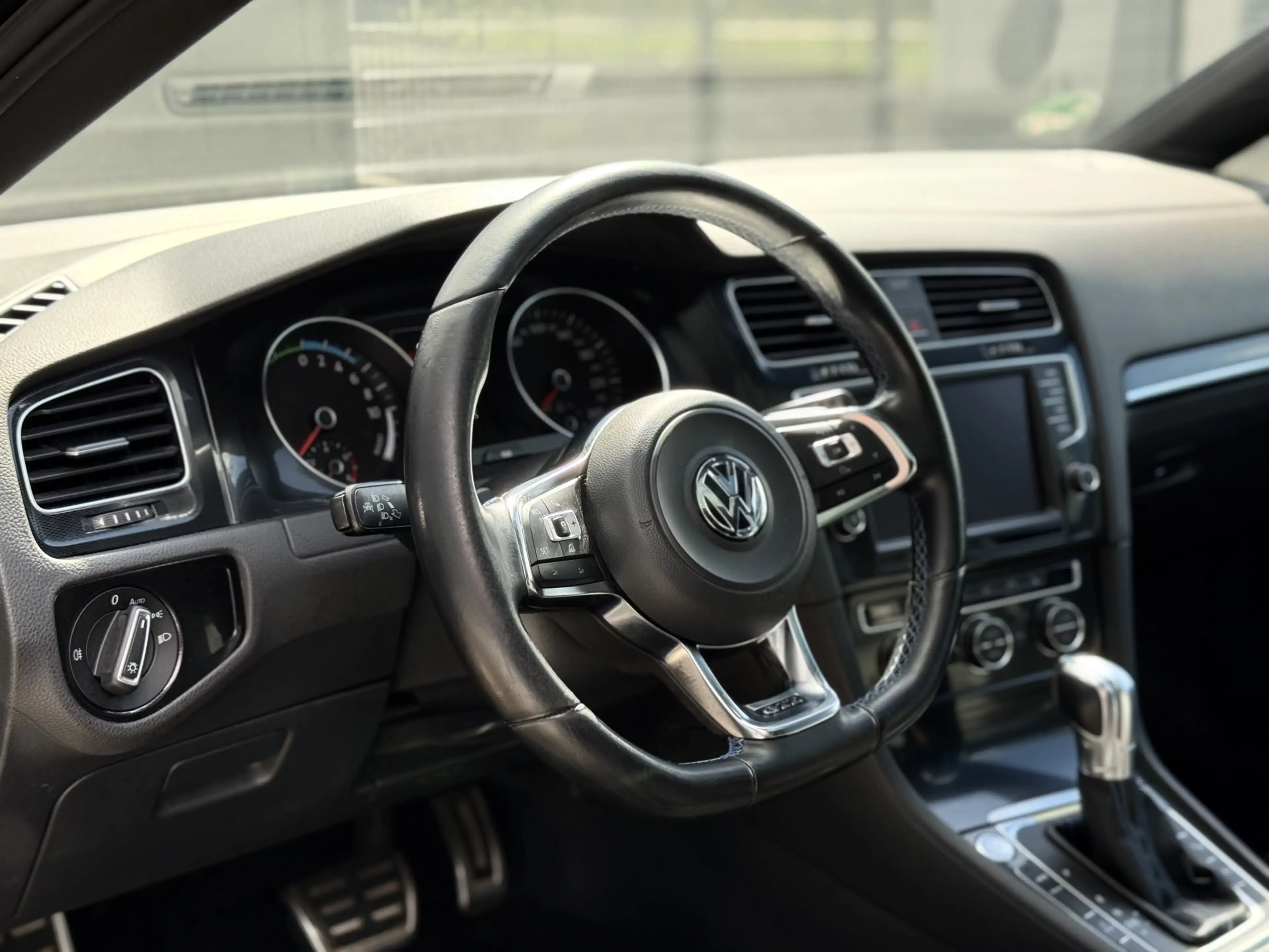 Volkswagen Golf GTE 1.4 TSI Pano Leder ACC Keyless Sfeerverlichting — photo 12